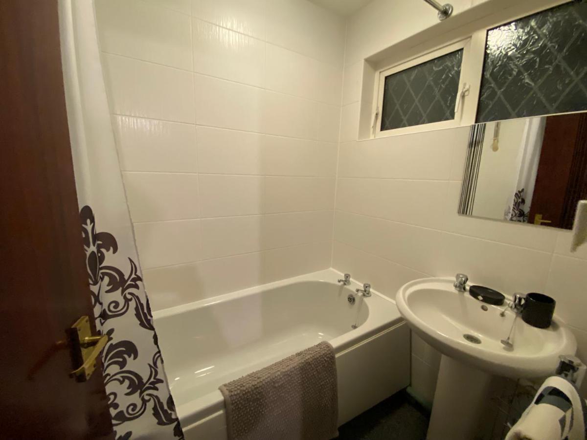 Serene 4Br In Harborne Close To Qe Hospital, Harborne Centre Birmingham Exteriér fotografie